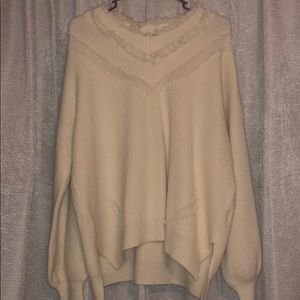 Boutique ivory puff sleeve pullover sweater